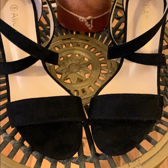 NWT Black Ankle Strap Block Heel Size 8 Sandals - Picture 6 of 7